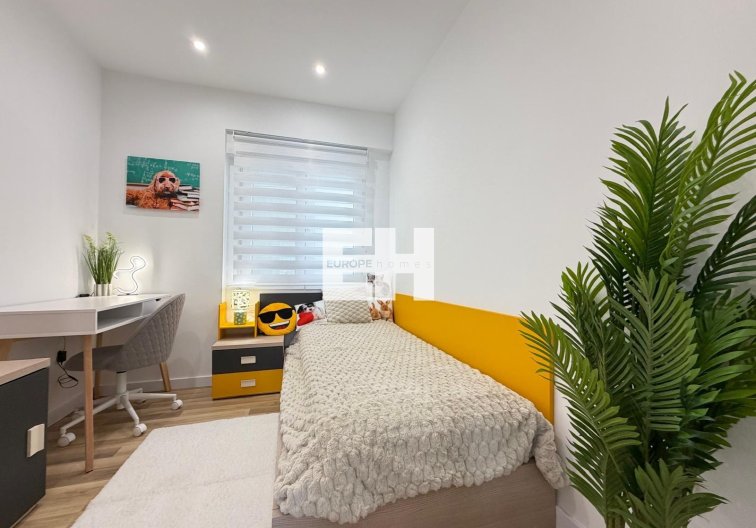 Wiederverkauf - Wohnung - Torrevieja - Centro