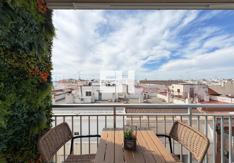 Wiederverkauf - Wohnung - Torrevieja - Centro