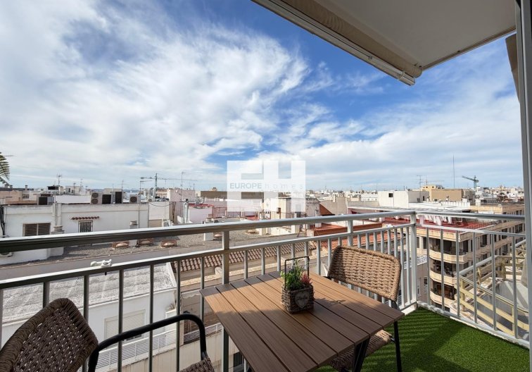 Wiederverkauf - Wohnung - Torrevieja - Centro