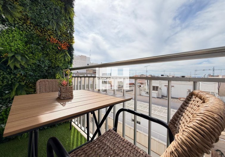 Wiederverkauf - Wohnung - Torrevieja - Centro