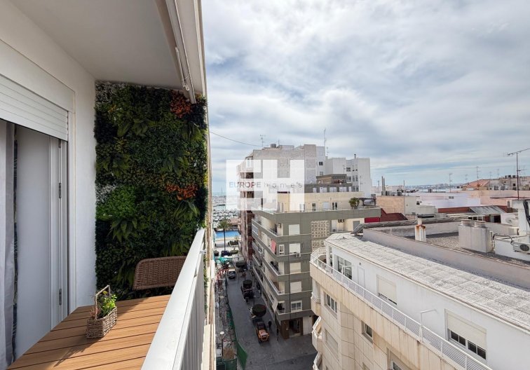 Wiederverkauf - Wohnung - Torrevieja - Centro