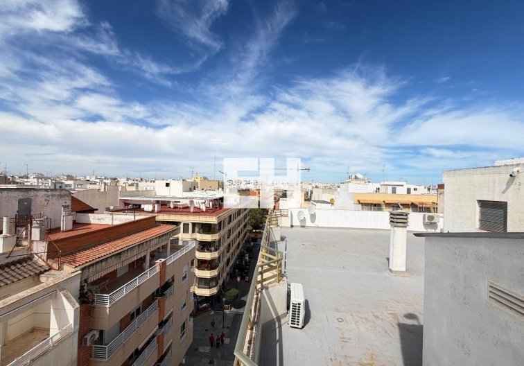 Wiederverkauf - Wohnung - Torrevieja - Centro