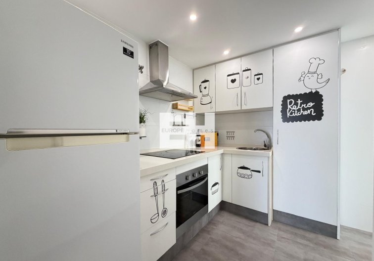 Wiederverkauf - Wohnung - Torrevieja - Centro