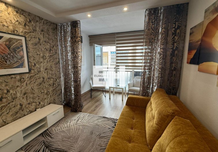 Wiederverkauf - Wohnung - Torrevieja - Centro