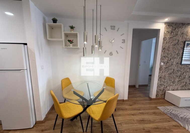 Wiederverkauf - Wohnung - Torrevieja - Centro