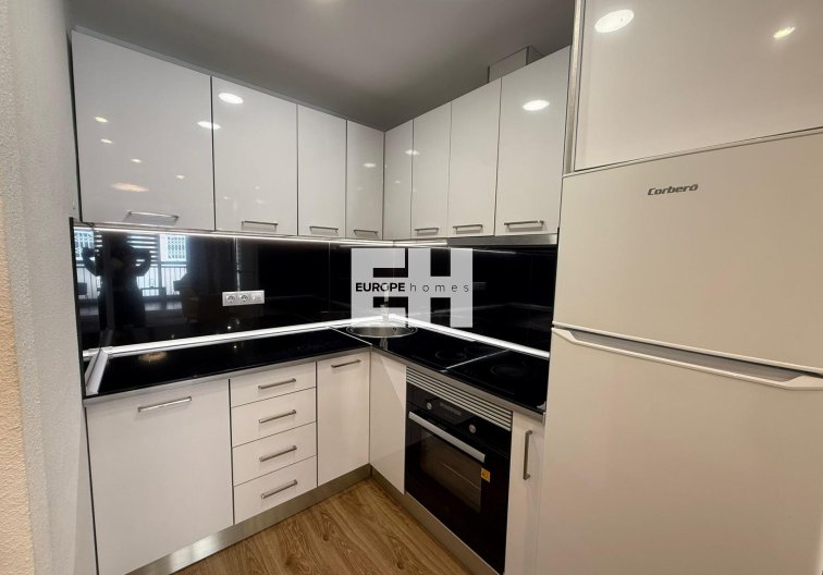 Wiederverkauf - Wohnung - Torrevieja - Centro