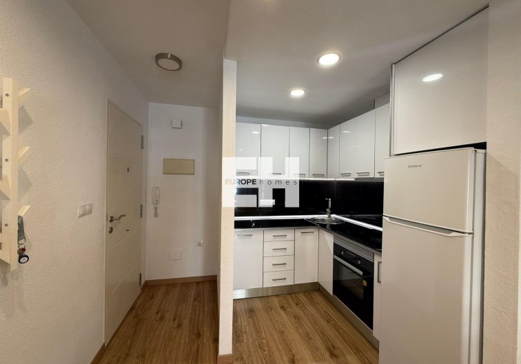 Wiederverkauf - Wohnung - Torrevieja - Centro