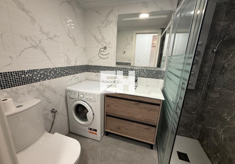 Wiederverkauf - Wohnung - Torrevieja - Centro