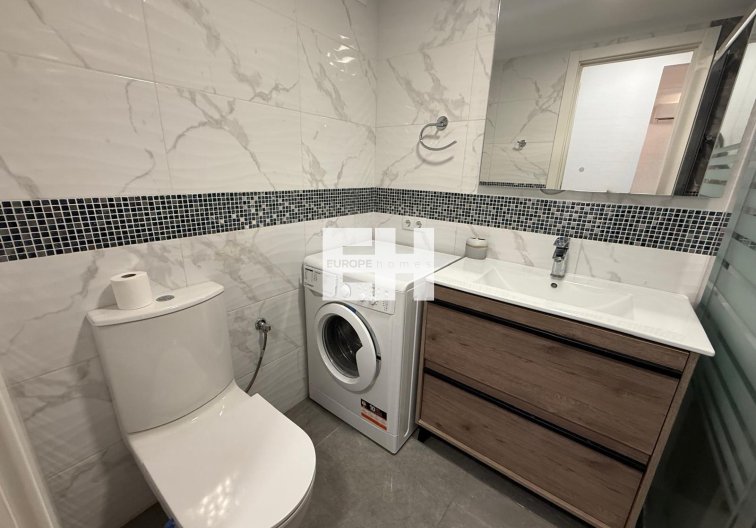 Wiederverkauf - Wohnung - Torrevieja - Centro