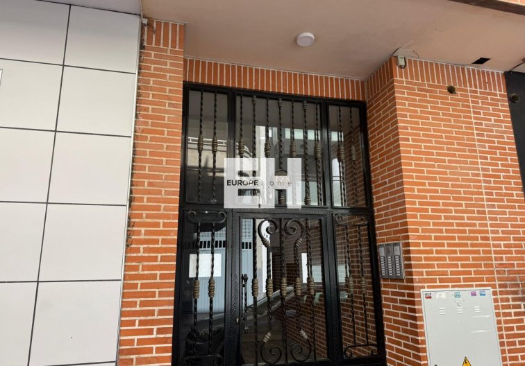 Wiederverkauf - Wohnung - Torrevieja - Centro