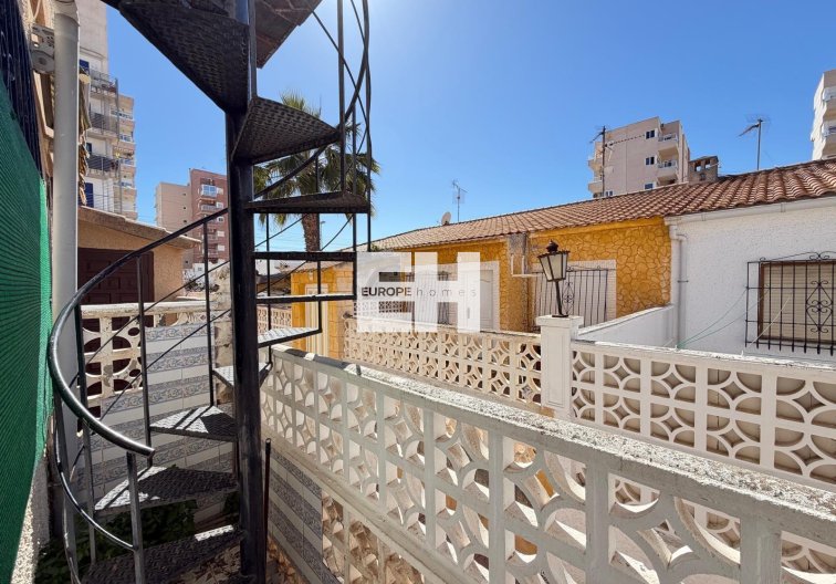 Segunda mano - town house - Torrevieja - Nueva Torrevieja