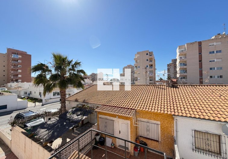 Segunda mano - town house - Torrevieja - Nueva Torrevieja