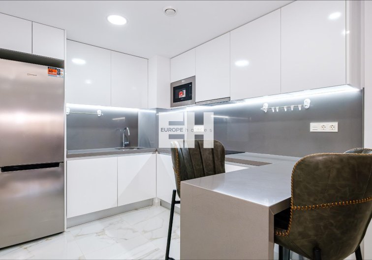 Resale - Apartment - Torrevieja - Playa del Cura