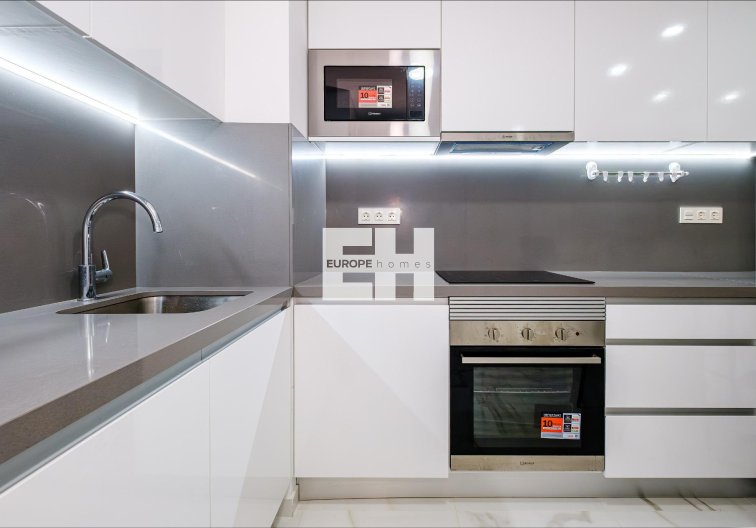 Resale - Apartment - Torrevieja - Playa del Cura