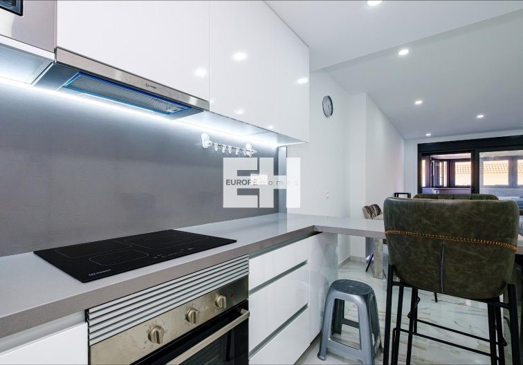 Resale - Apartment - Torrevieja - Playa del Cura