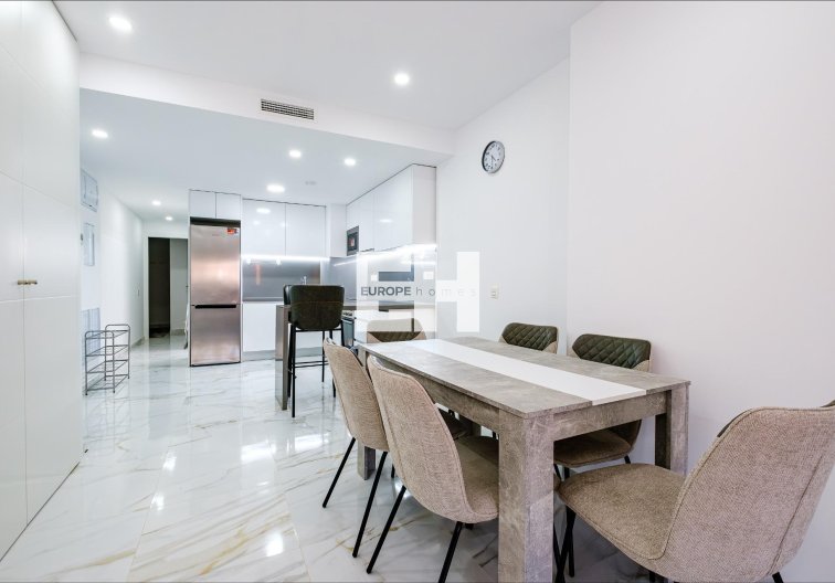 Resale - Apartment - Torrevieja - Playa del Cura
