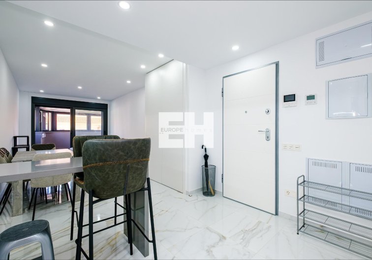 Resale - Apartment - Torrevieja - Playa del Cura