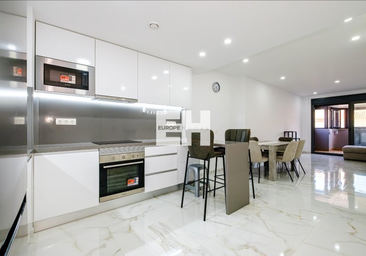 Resale - Apartment - Torrevieja - Playa del Cura
