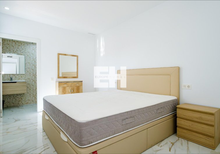 Resale - Apartment - Torrevieja - Playa del Cura