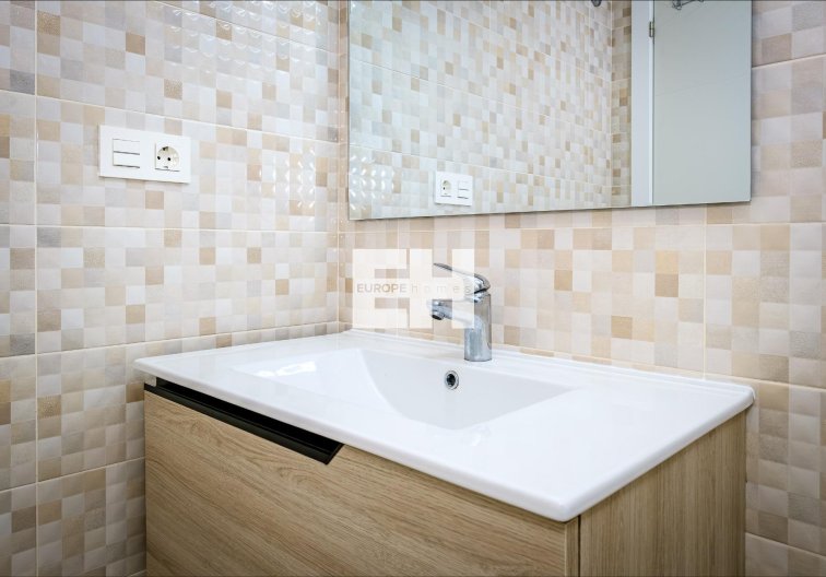Resale - Apartment - Torrevieja - Playa del Cura