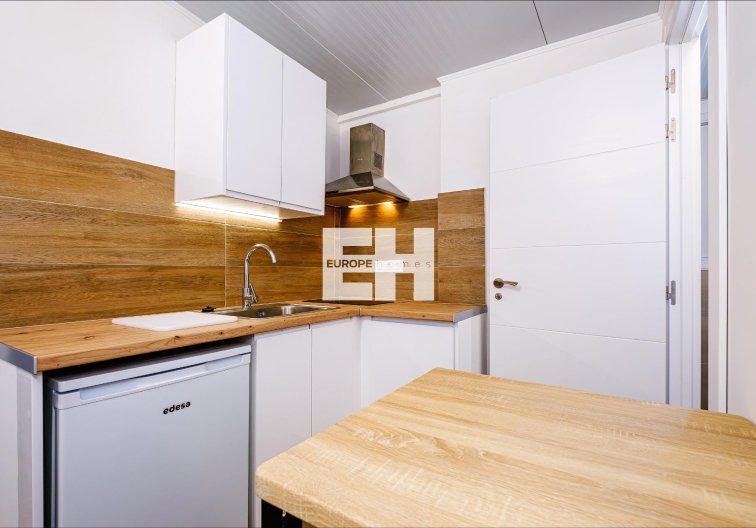 Resale - Apartment - Torrevieja - Playa del Cura