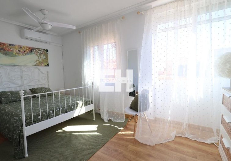 Resale - Duplex - Orihuela Costa - Costa Blanca