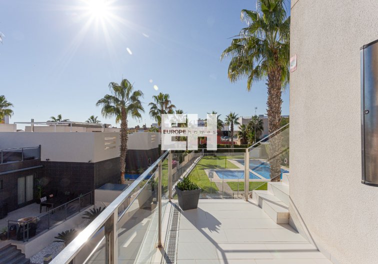 Wiederverkauf - Wohnung - Orihuela Costa - Costa Blanca