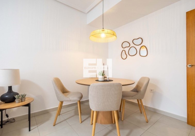 Resale - Apartment - Torrevieja - Las Calas
