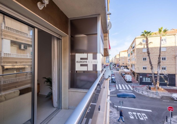 Resale - Apartment - Torrevieja - Las Calas
