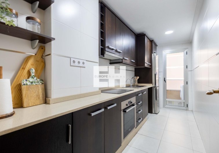 Resale - Apartment - Torrevieja - Las Calas