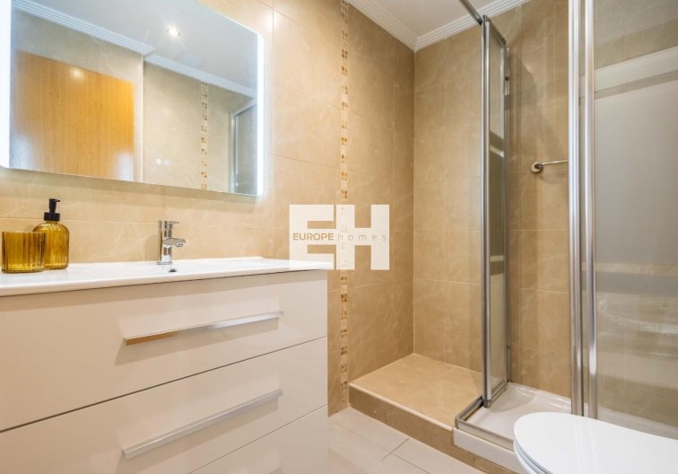 Resale - Apartment - Torrevieja - Las Calas