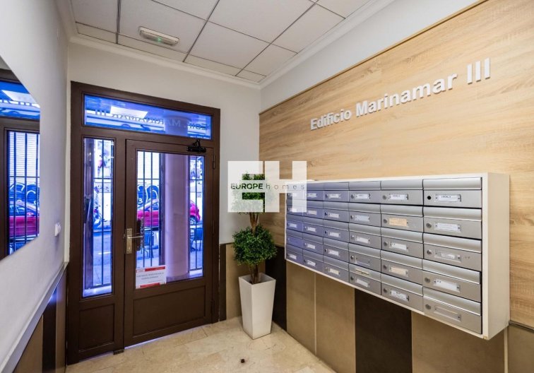 Resale - Apartment - Torrevieja - Las Calas