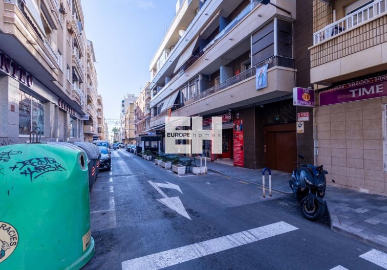 Resale - Apartment - Torrevieja - Las Calas