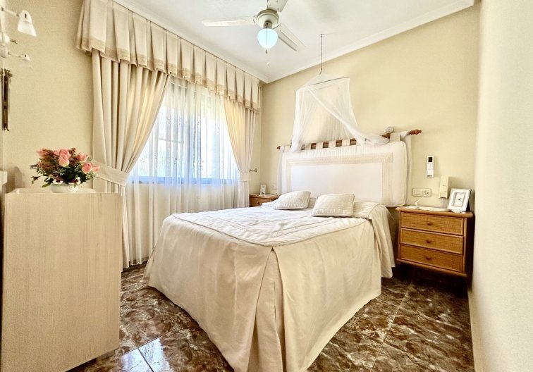 Segunda mano - town house - La Zenia - Costa Blanca