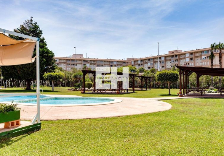 Wiederverkauf - Bungalow - Torrevieja - Parque De Las Naciones
