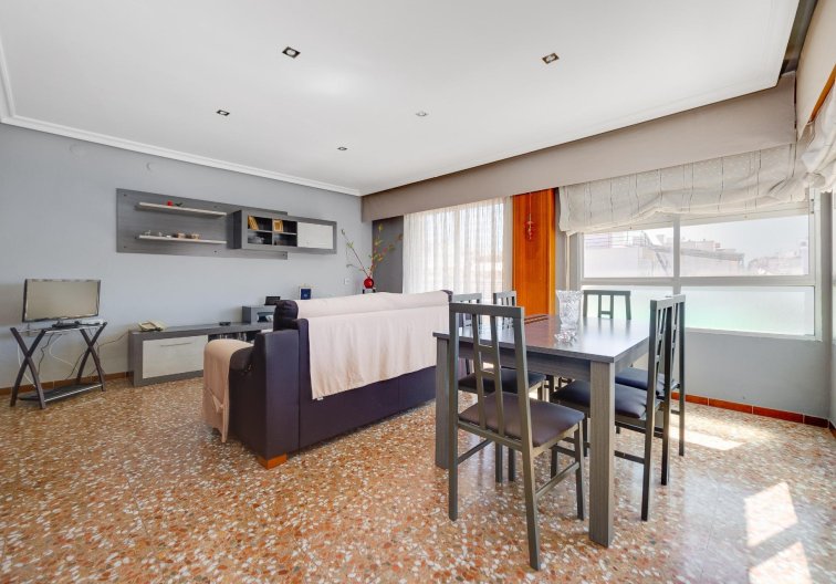 Wiederverkauf - Wohnung - Torrevieja - Centro