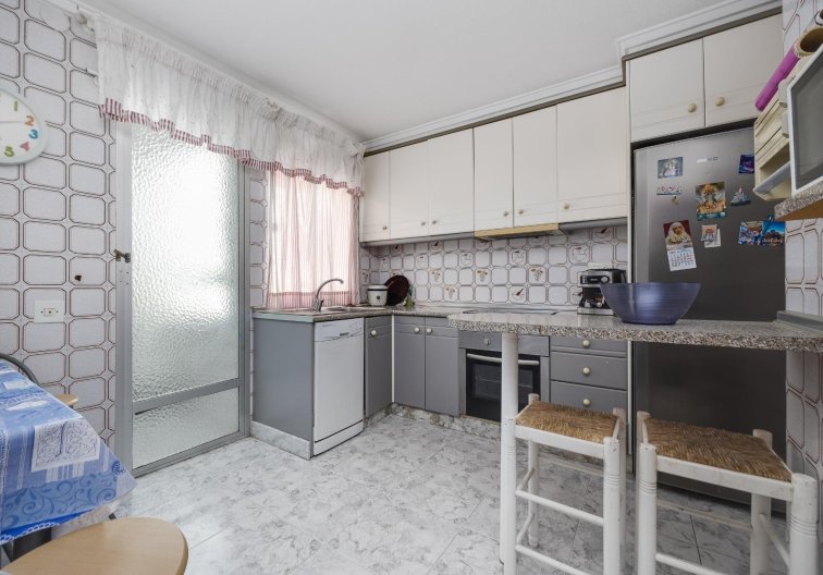 Wiederverkauf - Wohnung - Torrevieja - Centro