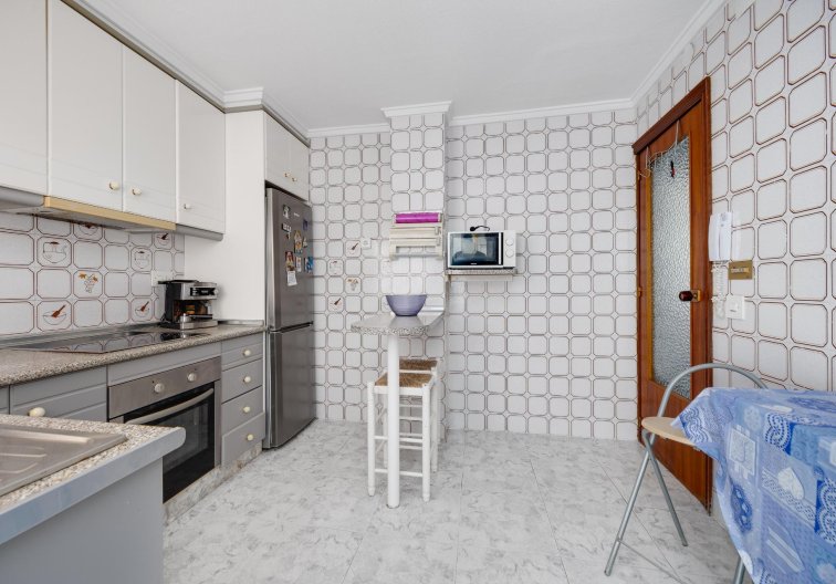 Wiederverkauf - Wohnung - Torrevieja - Centro