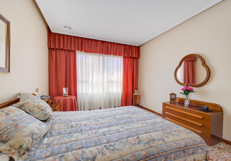 Wiederverkauf - Wohnung - Torrevieja - Centro