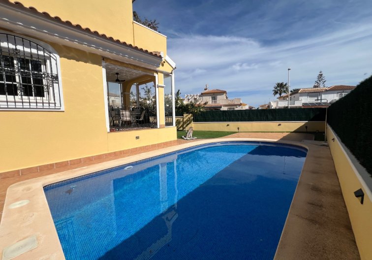 Wiederverkauf - villa - Orihuela Costa - Costa Blanca