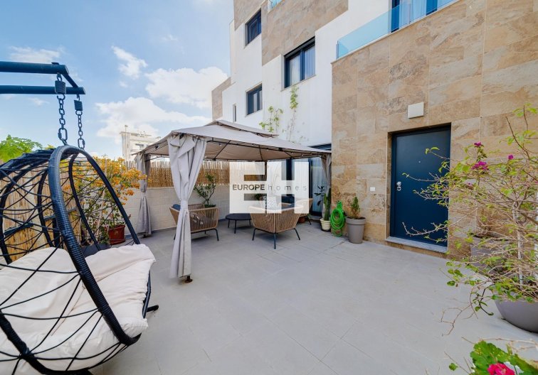 Revente - town house - Villamartin - Orihuela Costa