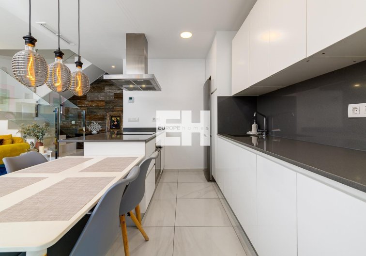 Revente - town house - Villamartin - Orihuela Costa