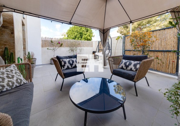 Revente - town house - Villamartin - Orihuela Costa