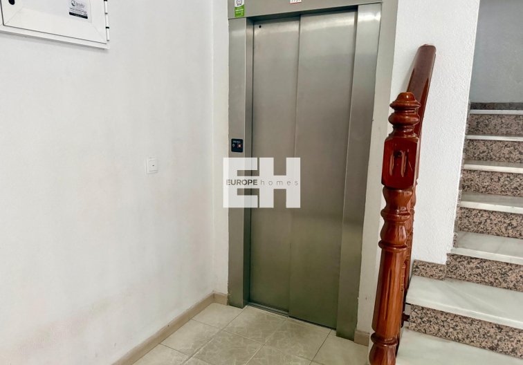 Revente - Appartement - Torrevieja - Centro