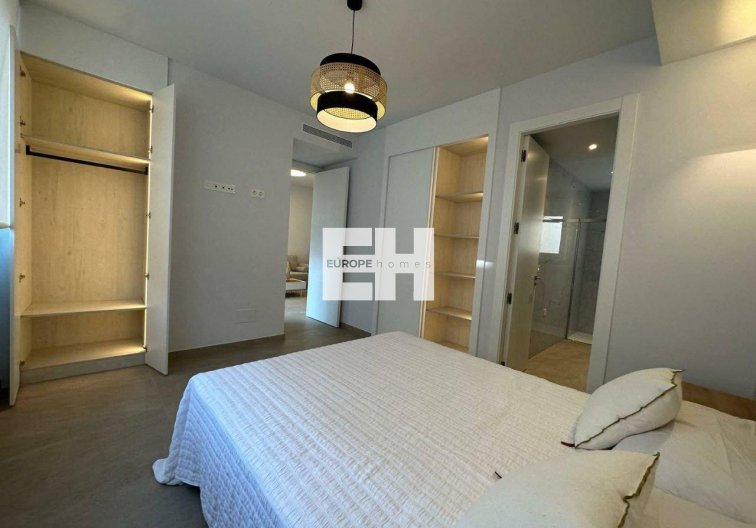 Resale - Apartment - Torrevieja - Playa de los Locos
