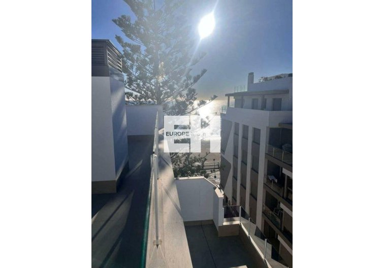 Resale - Apartment - Torrevieja - Playa de los Locos