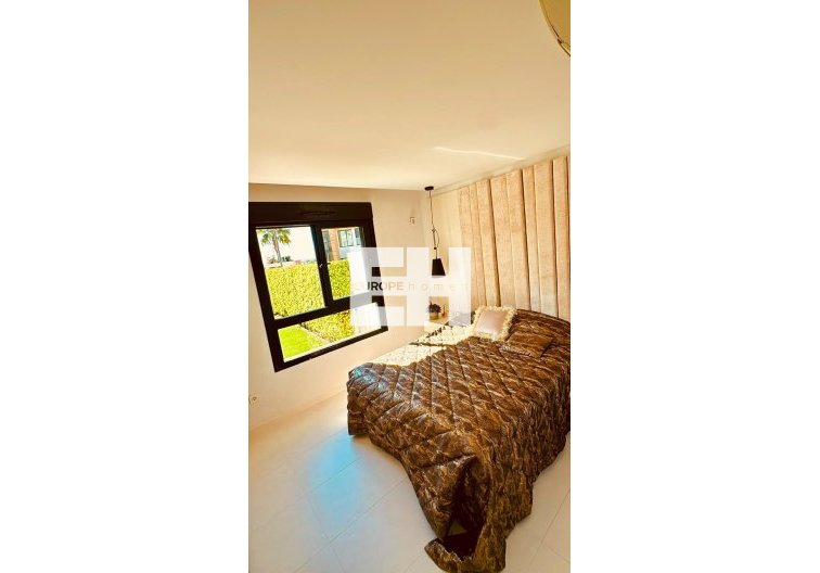 Herverkoop - town house - Orihuela Costa - Villamartín