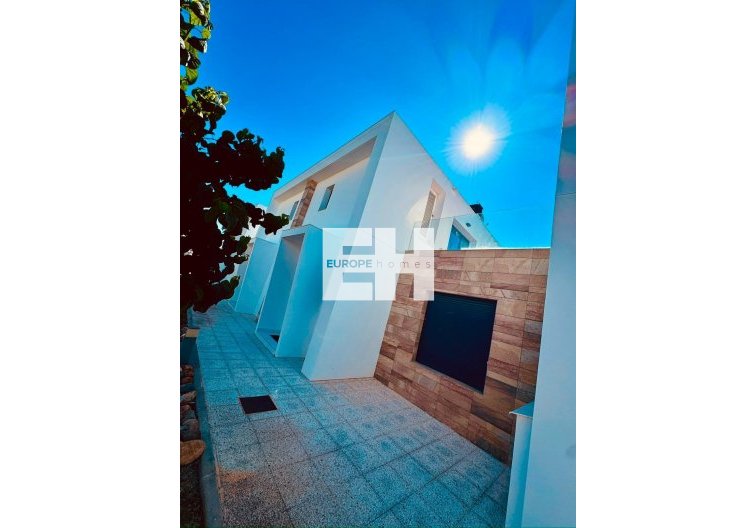 Herverkoop - town house - Orihuela Costa - Villamartín