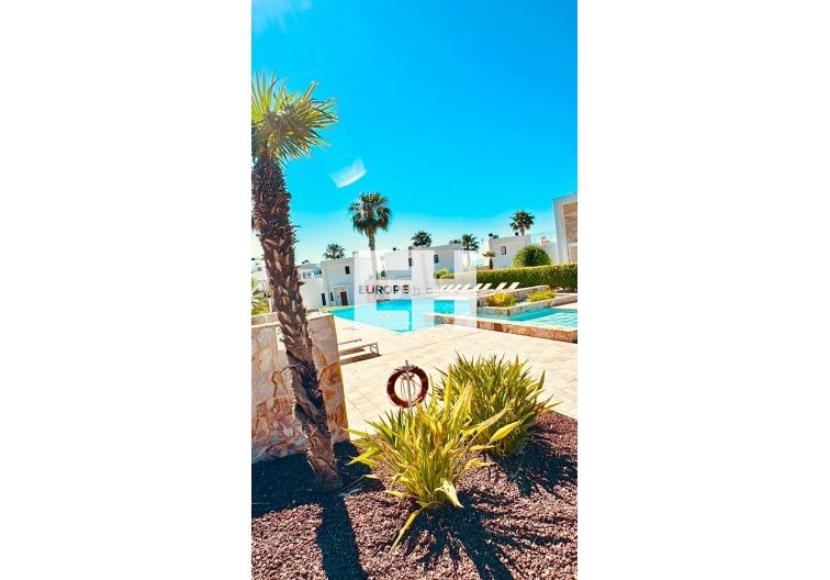 Herverkoop - town house - Orihuela Costa - Villamartín