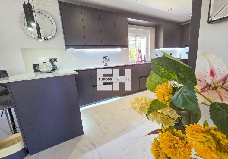 Resale - villa - Crevillent - Inland